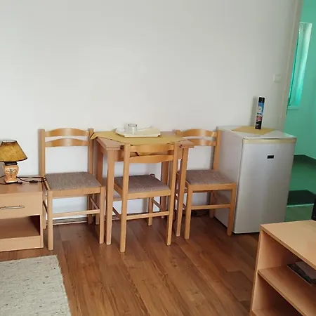 Baji József Ifjúsági és Gyermeküdülő Panzió Révfülöp