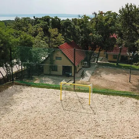 Baji József Ifjúsági és Gyermeküdülő Bed & Breakfast