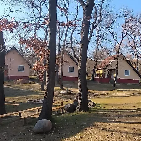 Baji József Ifjúsági és Gyermeküdülő * Révfülöp