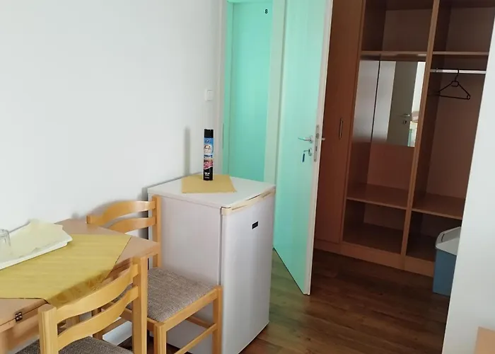 Bed & Breakfast Baji József Ifjúsági és Gyermeküdülő Révfülöp