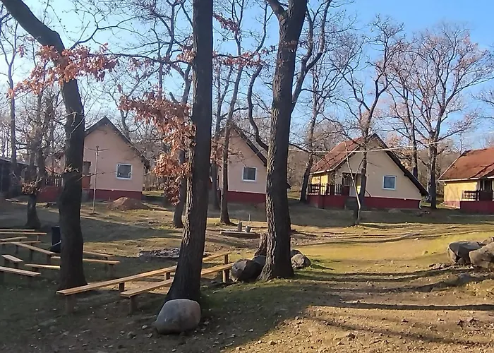 Baji József Ifjúsági és Gyermeküdülő * Révfülöp